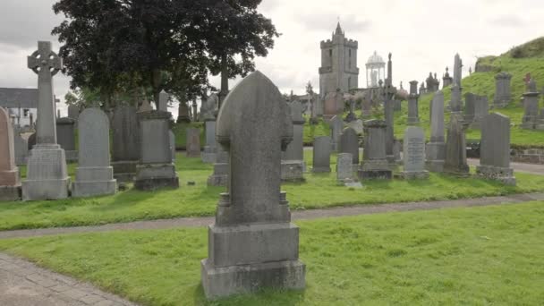 Panning Shot Old Town Cemetery Stirling Scotland Log Footage — ストック動画