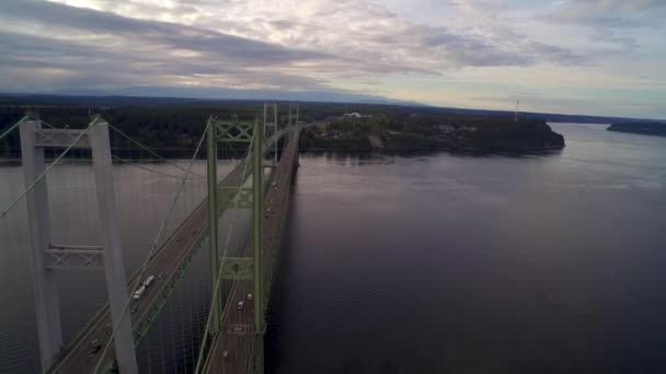Panning Aerial Tacoma Narrows Bridge Early Morning — Stockvideo