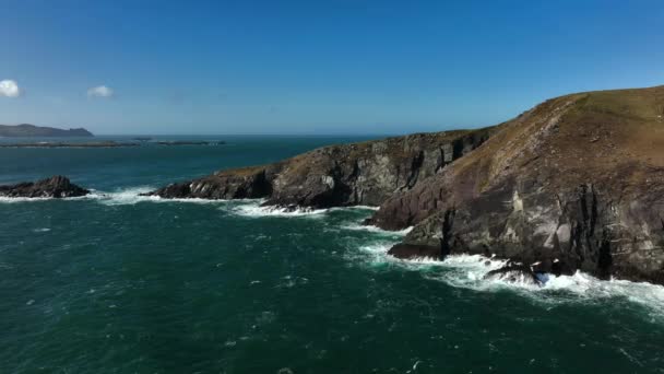 Coumeenoole Bay Kerry Ιρλανδία Μάρτιος 2022 Drone Παρακολουθεί Ανατολικά Κατά — Αρχείο Βίντεο