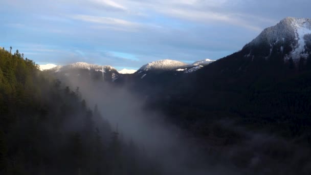 Rising Aerial View Fog Filled Snoqualmie Pass Washington State — Stockvideo