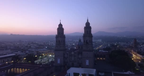 Drone Flies Morelia Mexico Sunrise Drone Panning Right Cathedral Revealing — Stockvideo