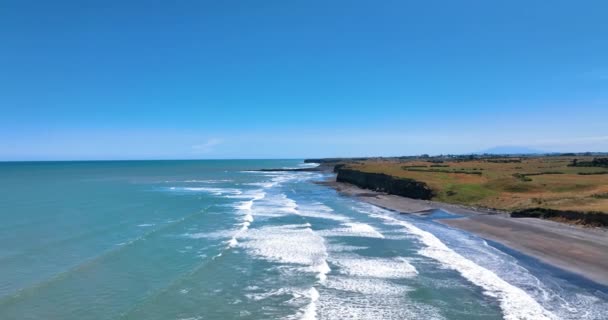 Vlucht Tasman Zeekust Bij Iconische Mana Bay Nieuw Zeeland — Stockvideo