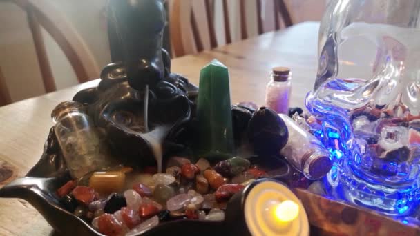 Collection Colourful Healing Chakra Crystals Mysterious Spiritual Skull Wooden Kitchen — Vídeo de Stock