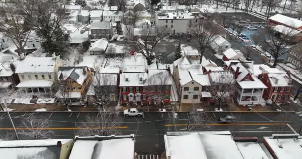 Small Town Usa Winter Snow Scene Aerial Truck Shot Reveals — Vídeo de Stock