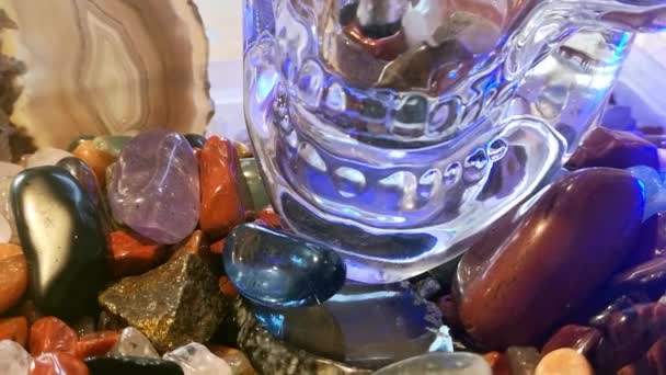 Collection Colourful Healing Crystals Mysterious Spiritual Skull Wooden Kitchen Table — Wideo stockowe