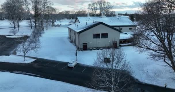 Large Farm Barn Building Winter Snow Aerial Sunset Establishing Shot — Vídeo de Stock