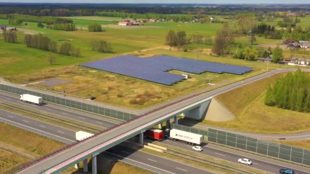 Trafic Voitures Camions Sur Autoroute Dans Journée Été Vue Dessus — Video