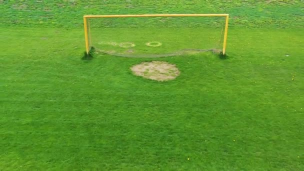 Witte Poort Een Voetbalveld Groene Achtergrond Van Een Stadion Voetbalveld — Stockvideo