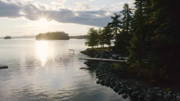 Aerial View Passing Summer Cottage Coastline Lake Sebago Maine Low — Stock Video