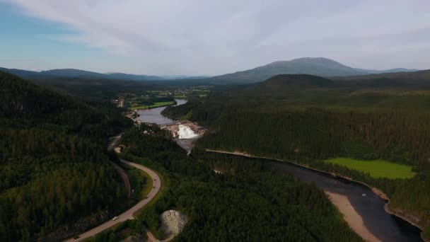Aerial View Nedre Fiskumfossen Dam Trondelag Norway Approaching Drone Shot — Vídeos de Stock