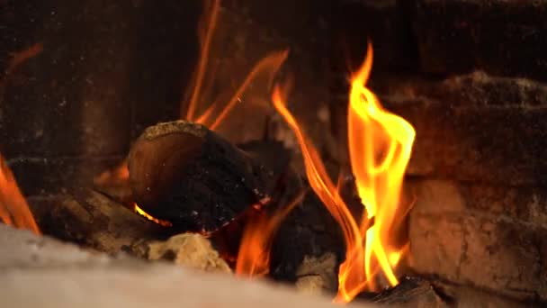 Close Flames Slow Motion Small Logs Burning — Stock videók