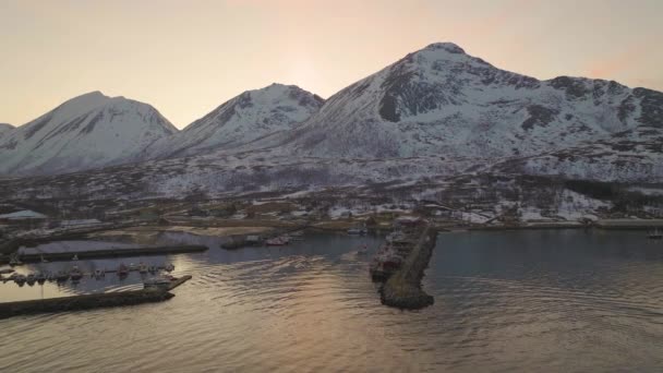 Local Fishing Boat Returns Harbour Arctic Waters Sunset Snowy Mountains — Vídeo de stock