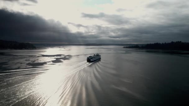 Approaching Starboard Commuter Ferry Dark Waters Brilliant Sun Gloomy Clouds — Wideo stockowe