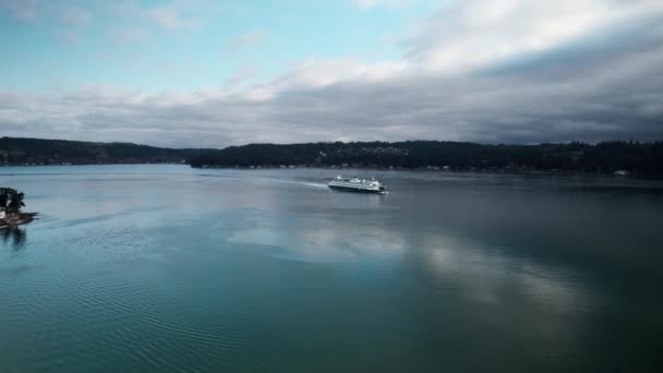 Slowly Tracking Early Morning Ferry Cruising Dark Calm Waterway Skies — Stock videók