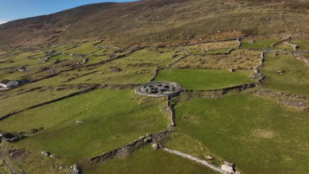 Cashel Murphy Kerry Irland März 2022 Drohne Umkreist Allmählich Die — Stockvideo