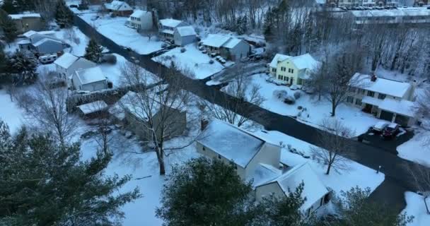 Homes America Rooftop Snow Covered Winter Snowy Scene Christmas Aerial — Vídeo de Stock