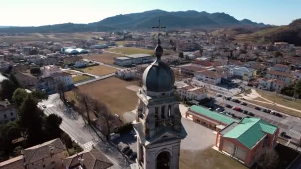 Aerial Circular View Onigo Close Its Tower Bell Italy — Vídeos de Stock