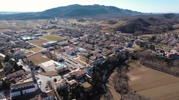 Aerial Forward View Onigo Little Village Hills North Italy Real — Vídeos de Stock