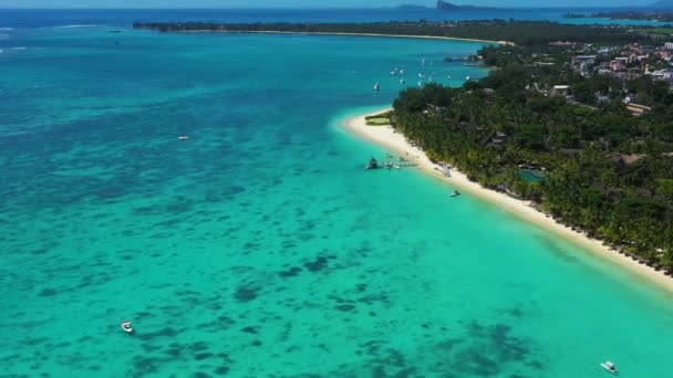 Playa Tropical Mauricio Playa Arena Con Palmeras Océano Azul Transparente — Vídeos de Stock
