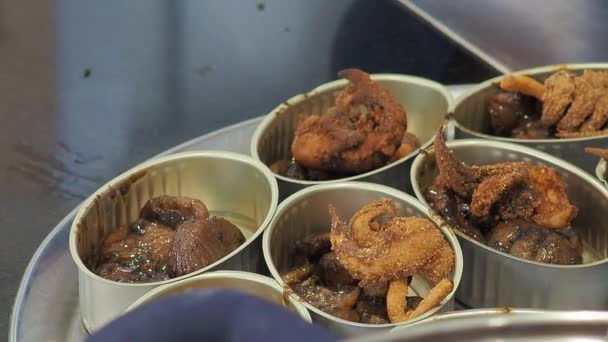 Chef Hands Place Pieces Battered Fried Squid Tubs Waiter Takes — Vídeo de stock