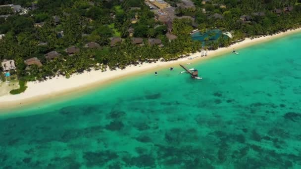 Vliegen Coast Line Ocean Drone Amazing Trou Aux Biches Mauritius — Stockvideo