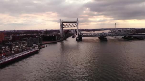 Aerial View Alphenaar Cargo Ship Approaching Raised Spoorbrug Railway Bridge — Vídeo de Stock