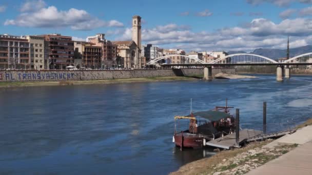 Puente Nuevo Tortosa Spain Ferry Shore Delta Ebro River — 图库视频影像