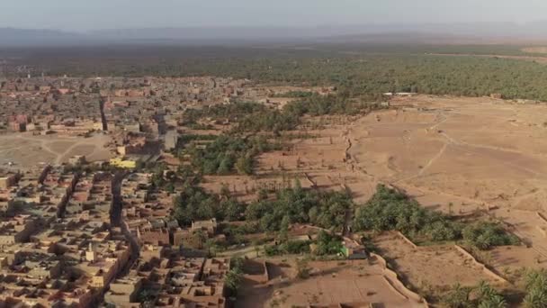 Aerial Forward Zagora City Draa Valley Background Morocco — Vídeos de Stock