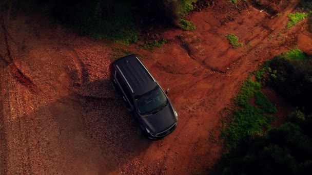 Car Turning Dirt Path — Vídeo de Stock