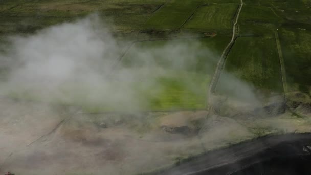 Aerial Green Fields Road Hvitserkur Vatnsnes Iceland Wide Shot Forward — Vídeo de stock