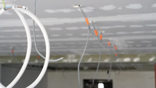 天花板照明用电线的家居整形聚焦槽 — 图库视频影像