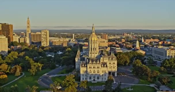 Hartford Connecticut Havacılık Şehir Merkezindeki Şehir Merkezinde Şehir Merkezinde Günbatımında — Stok video