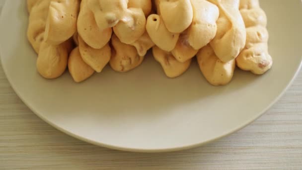 Mandel Maräng Pinne Tallriken Fransk Mellanmål Dessert Stil — Stockvideo