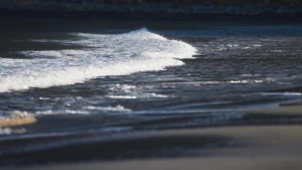 Gentle Waves Roll Shallows Sandy Beach Ersfjord White Foam Rising — Stock video