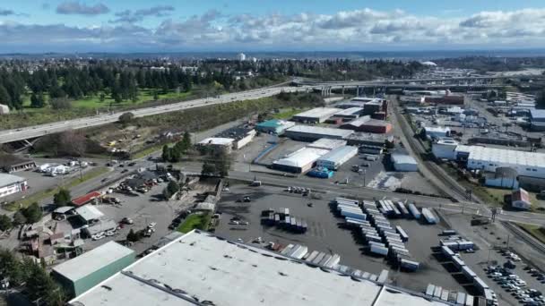 Cinematic Drone Dolly Shot Freeway Interchange South Tacoma Pierce County — Vídeos de Stock