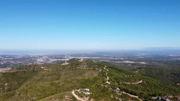 Dron Shot Pohybující Vpřed Arid Hills Anténami Vesnicemi Pozadí — Stock video