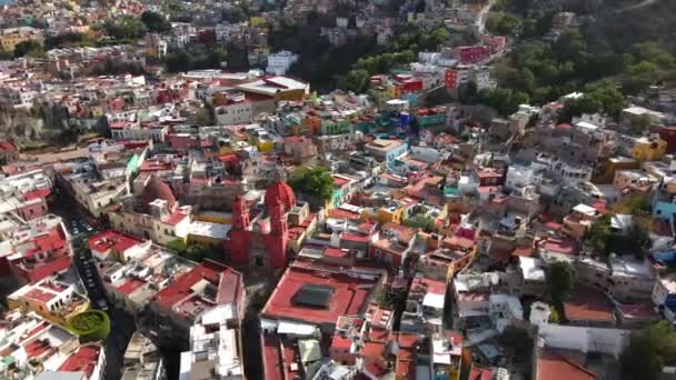 Guanajuato Från Ovan Drone Shot Röda Kyrkan — Stockvideo