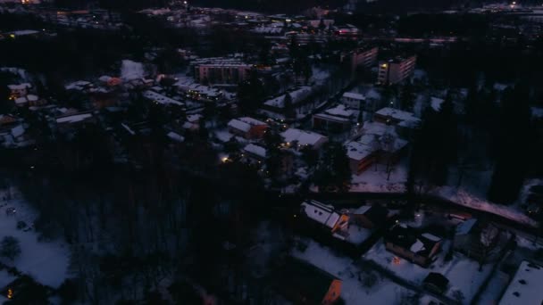 Flygplanspannet Det Snöiga Bostadsområdet Esbo Finland Natten — Stockvideo