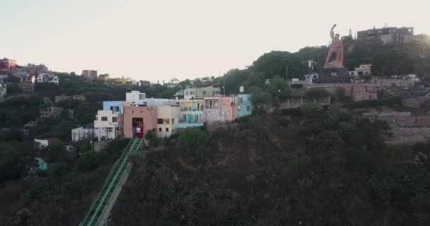 Cliffside Pipila Statue Guanajuato Mexico Shot Drone Sunset — Stockvideo