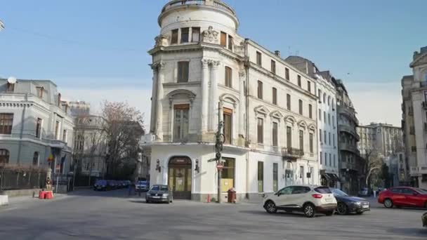 Old Building Bucharest Renovated Next Romanian Athenaeum Sunny Spring Day — Vídeos de Stock