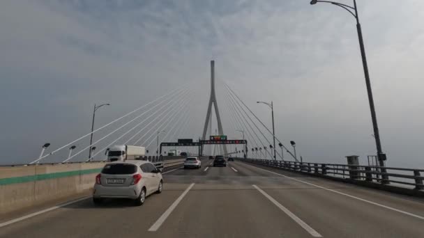 Driving Incheon Bridge Ocean Water Yeongjong Island Driver Point View — Vídeos de Stock