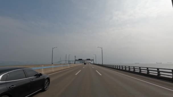 Fahrt Über Die Lange Schrägseilbrücke Von Incheon Vom Festland Zur — Stockvideo