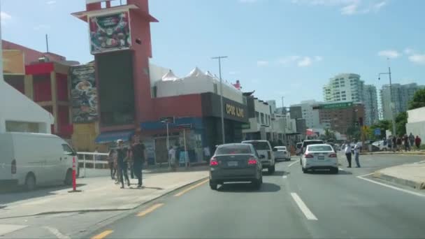Conduciendo Por Hotel Zona Negocios Avenida Kukulcan Cancún México Una — Vídeos de Stock
