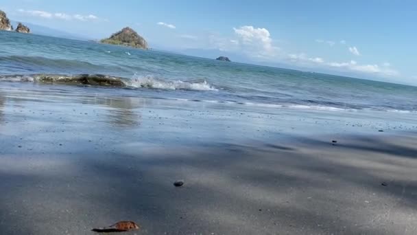 Relaxing Pacific Beach Costa Rica — Video