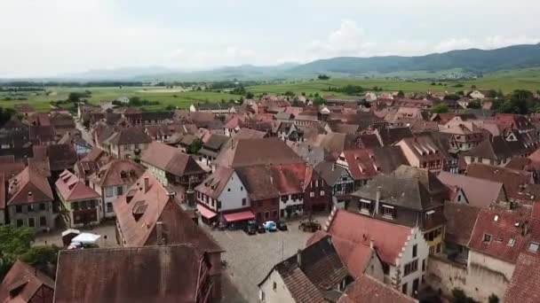 Een Doorgaande Beelden Die Door Het Dorp Bewegen Deze Opname — Stockvideo