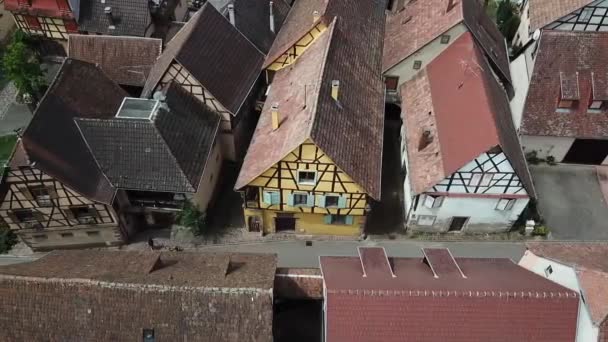 Dolly Aerial Footage Moving Left Alongside Street Village Street Also — Stock video