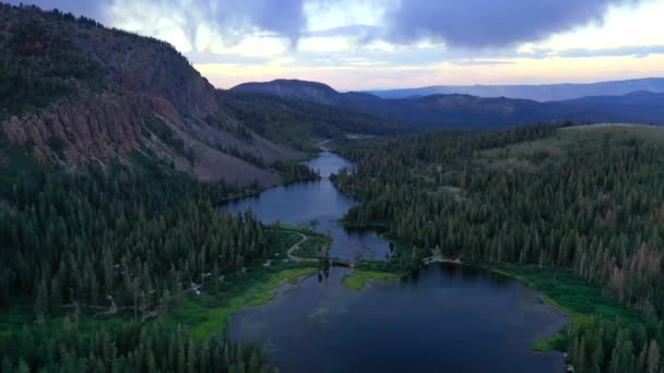 Twin Lakes Surrounding Mountains Located Mammoth Lakes California Usa Aerial — Stock Video