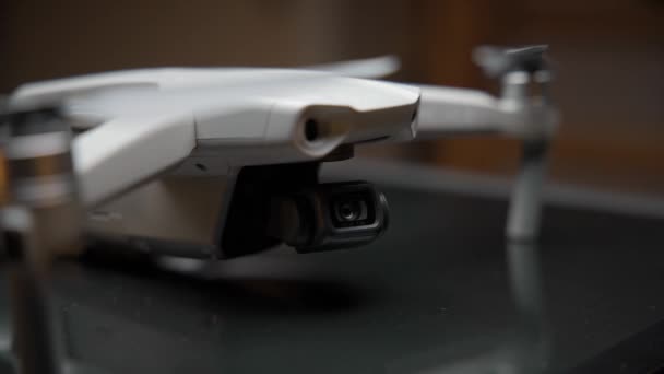 Closeup Filmische Video Van Een Drone Verlicht Met Een Zacht — Stockvideo