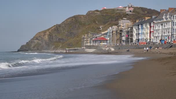 View Sea Level Waves Beach Victorian Seaside Promenade Aberystwyth Ceredigion — Vídeos de Stock