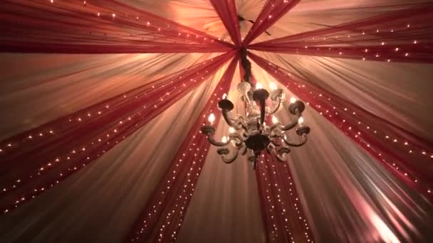 Tradycyjny Wystrój Ślubny Tkanina Namiotowa Abstrakcyjne Ujęcie Spinningowe — Wideo stockowe